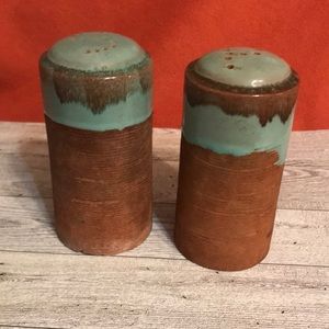 Hill House CA salt & pepper shakers